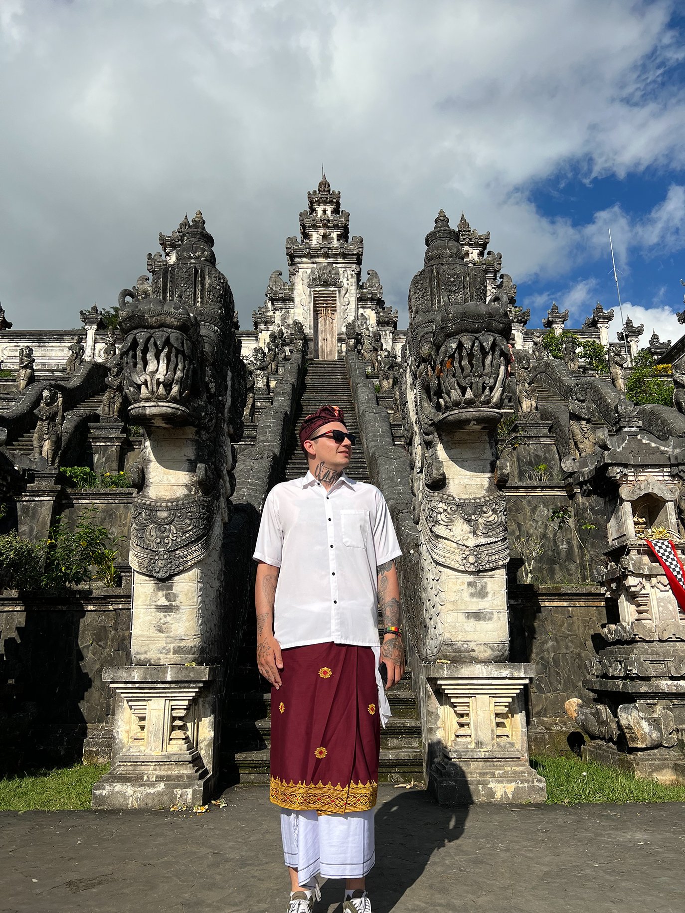 Bahasa Indonesia öğrenme süreci - yerel halk ile