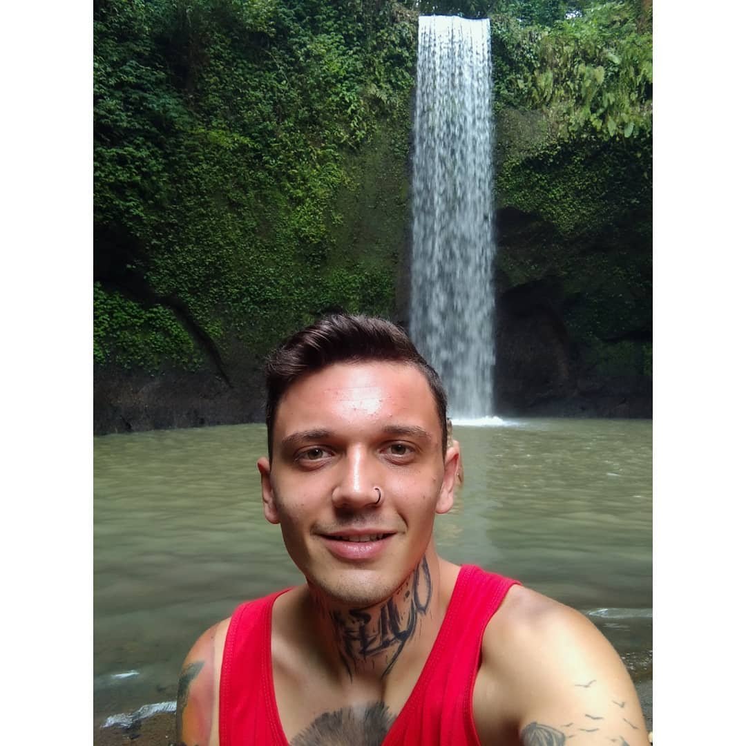 İlk Bali karşılaşması - Tegenungan Şelalesi